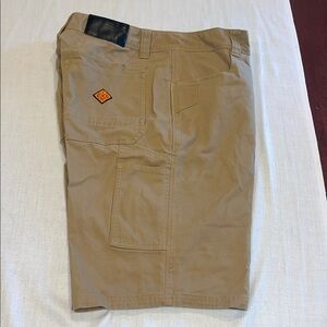Off the grid Men's Tan Work Shorts SZ 34 model HAVOK 12” EUC